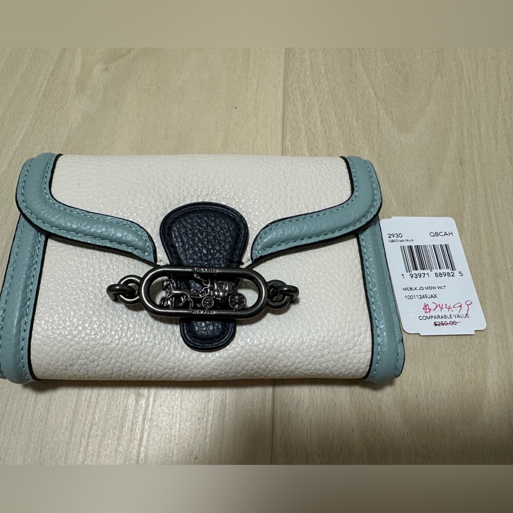 (NWT) Coach Envelope Wallet Jade Medium  Colorblock Chalk White Leather 2930